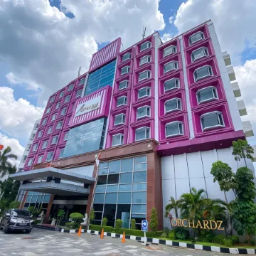 Orchardz Jayakarta Отели рядом с достопримечательностью «Морский Мир»