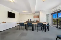 La Vida on Anzac Hotels in Redcliffe