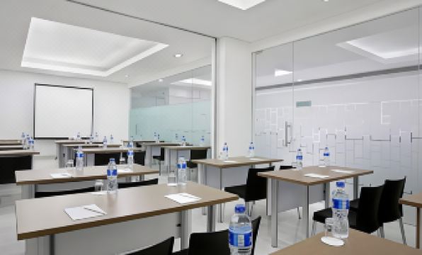 2. 아마리스 호텔 ..