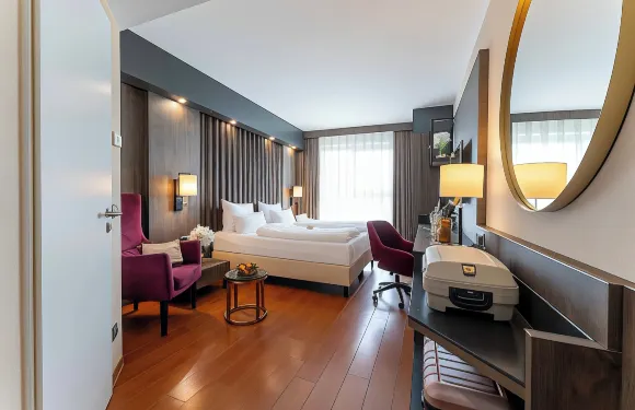 卡爾斯魯厄名品廣場酒店