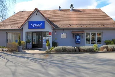 Kyriad Bellegarde - GENÈVE Các khách sạn ở Seyssel