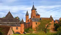Camping de Collonges-la-Rouge Hotels in Beynat