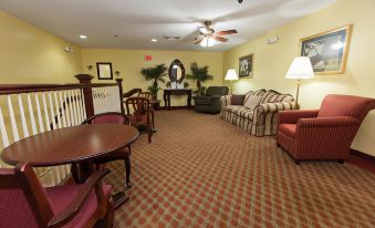 Douglas Inn & Suites