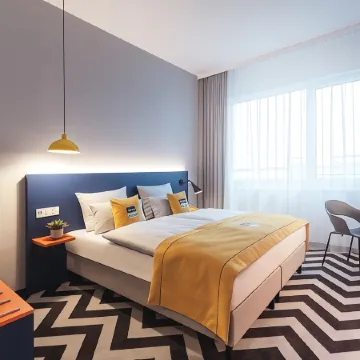 Holiday Inn - the niu, Form Stuttgart Feuerbach by IHG