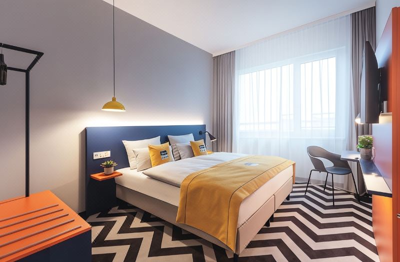 Holiday Inn - the niu, Form Stuttgart Feuerbach by IHG