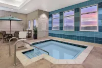 Hawthorn Extended Stay by Wyndham Dickinson - Hot Tub