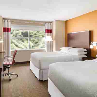 Four Points by Sheraton Surrey Rooms