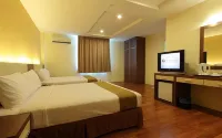Seasons View Hotel Hotel dekat TMG Mall Tanjung Lumpur
