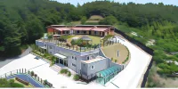 Upo healing vill Hotels near Gyo-dong and Songhyeon-dong Tumuli