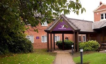 Premier Inn Wirral (Childer Thornton)