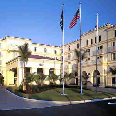 Hilton Naples Hotel Exterior