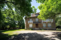 Demeure du Saule Madame Hotel a Gressy