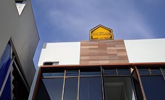 Aur Kuning Hostel Syariah Bukittinggi
