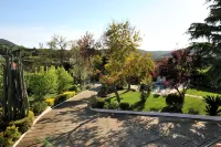 Villa Vallereale con giardino e piscina