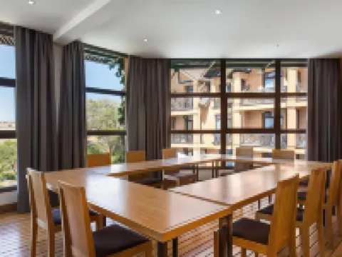 Radisson Tamboho Waterfront Antananarivo Hotels in Antananarivo Avaradrano