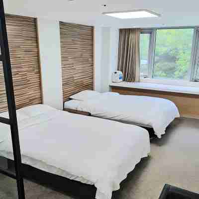 Cheonan Sangnok Resort Rooms