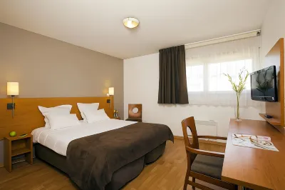 Appart Hôtel - Séjours et Affaires Nantes Ducs de Bretagne Hôtels à proximité de : Parc du Grand Blottereau
