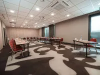 Hôtel Mercure Bordeaux Lac Hotels near Bordeaux-Lac