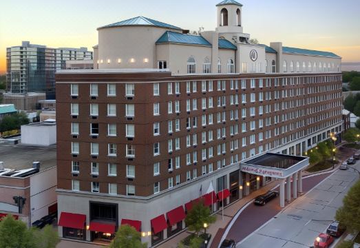 1. 힐튼 오링턴에반..