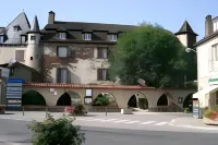 Charme et Caractère le Turenne Hotels in Monceaux-sur-Dordogne