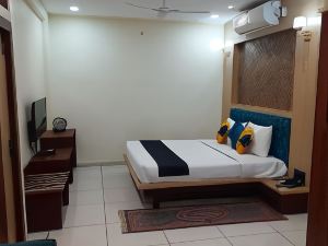 Hotel Sarika International