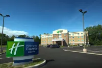 Holiday Inn Express & Suites Carmel North - Westfield Hotels near CrossRoads Church At Westfield