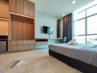 Suites Homestay by Evernent - Condos