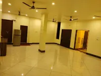 Sada Shiv Guest House ,3 Star Hotel Near Kashi Vishwanath Temple and Dashashwamedh Ghat with Parking - Pensionat