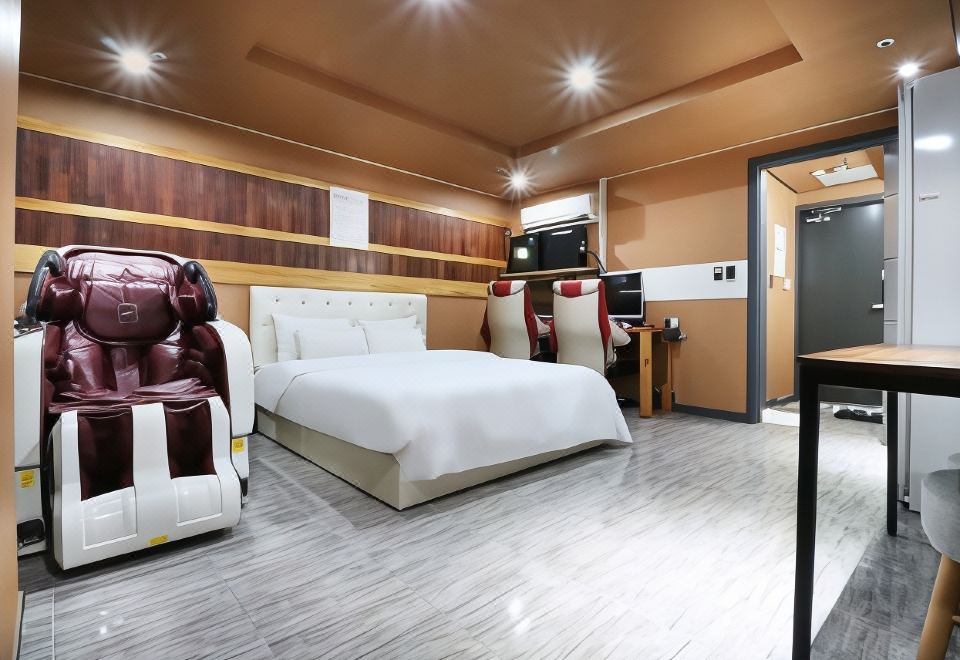 Hotel Don - Housity
