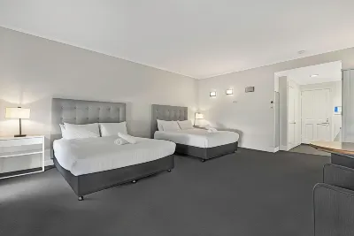 Caledonian Hotel Motel