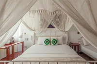 Beverly Villa Hotels near Mount Lavinia Beach
