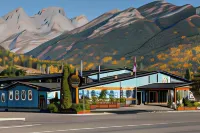 Red Tree Lodge Hotels in East Kootenay A