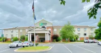 Holiday Inn Express & Suites Reidsville Hotels in der Nähe von Riverview Baptist Church