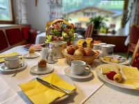 Haus Schrofenstein Hotels in Lech