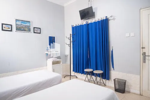 Londres Bed and Breakfast RedPartner Near Gembira Loka Zoo - 2-Star