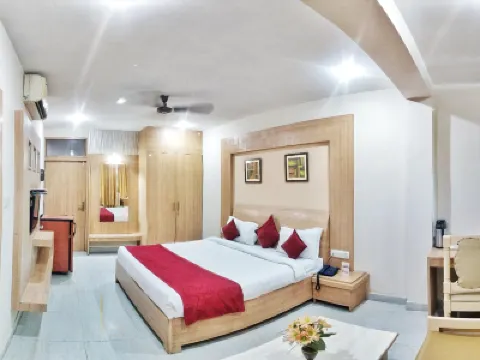 Hotel Kaveri Hotels near Jhusi puliya झूसी