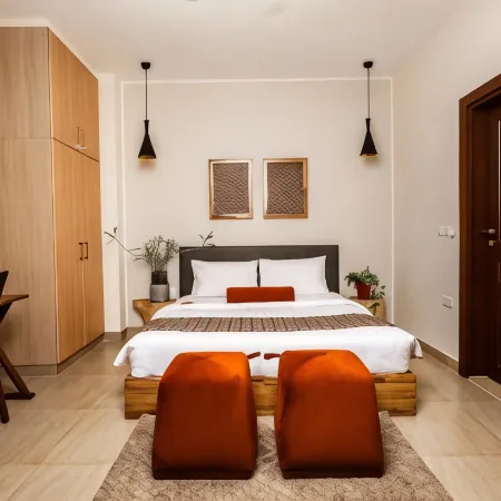 Roots Apartment Hotel