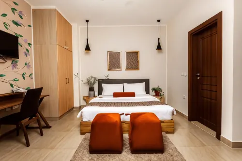 Roots Apartment Hotel - bars