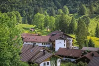 Alphotel Ettal GmbH Hotels in der Nähe von Ettaler Klostermarkt