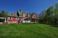 Little Shemogue Inn - 4-Star