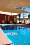 Desert Sand Motor Inn - Pools