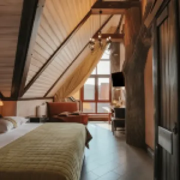 Estate, Mini Hotel