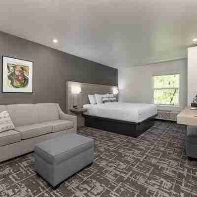 Montclair at Zion Rooms