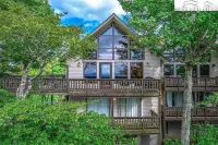 Long Range Views, 1/2 Mile to Ski Slope!  Secluded end unit.