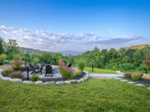 Gunstock Inn & Suites Hotels in Gilford