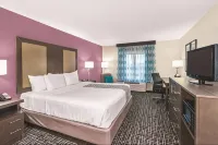 La Quinta Inn & Suites by Wyndham Loudon Hotels in Loudon County