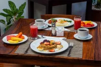 La Fortuna Lodge by Treebu Hotels