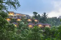 Giriwood Hotel & Villa Hotel berhampiran Git Git Waterfall