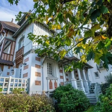 Villa Augeval Hôtel de Charme & Spa Hotels near Deauville Beach