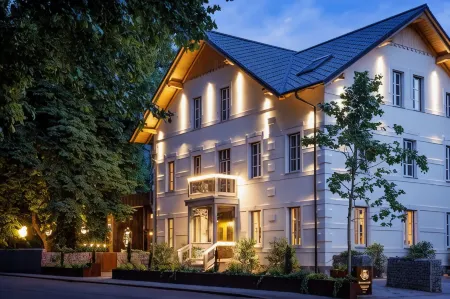 Boutique Hotel Sunrose 7 - Gourmet & Spa Отели в г. Лог-у-Бохіню